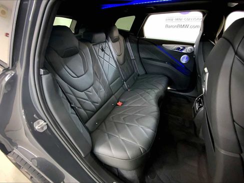 Used 2025 BMW XM image 19