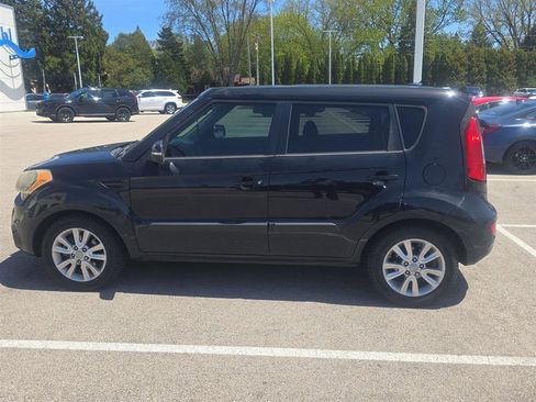 Used 2012 Kia Soul + FWD image 12