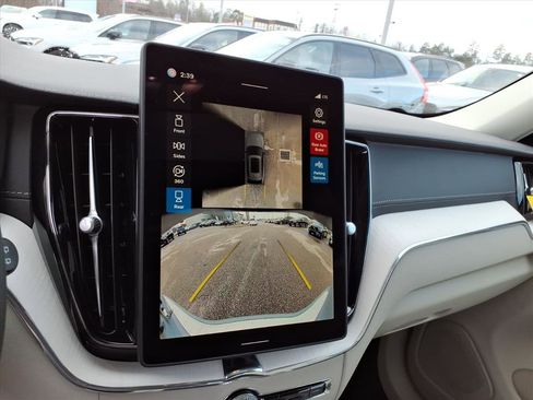 New 2026 Volvo XC60 B5 Ultra w/ Climate Package image 19