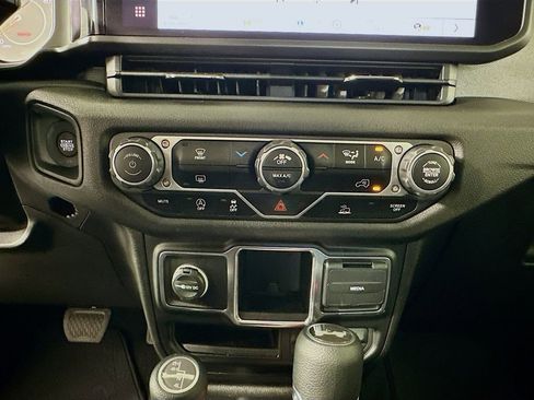 Used 2024 Jeep Wrangler Sport image 15