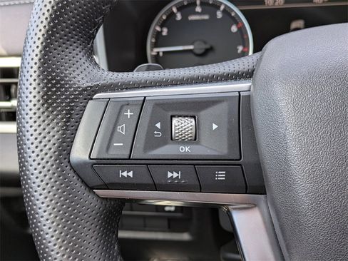 Used 2025 Mitsubishi Outlander SE image 26