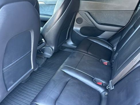 Used 2022 Tesla Model Y Performance AWD/4WD image 14