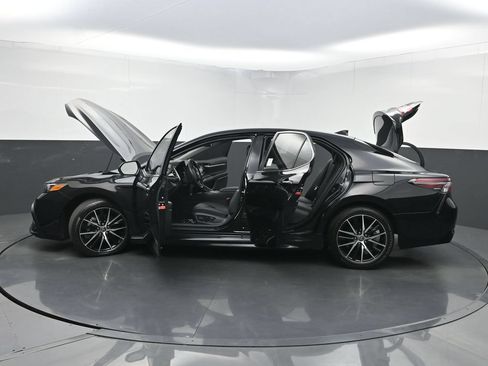 Used 2024 Toyota Camry SE FWD image 35