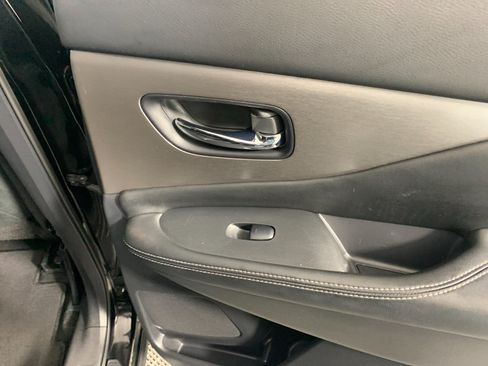Used 2020 Nissan Murano S FWD image 36