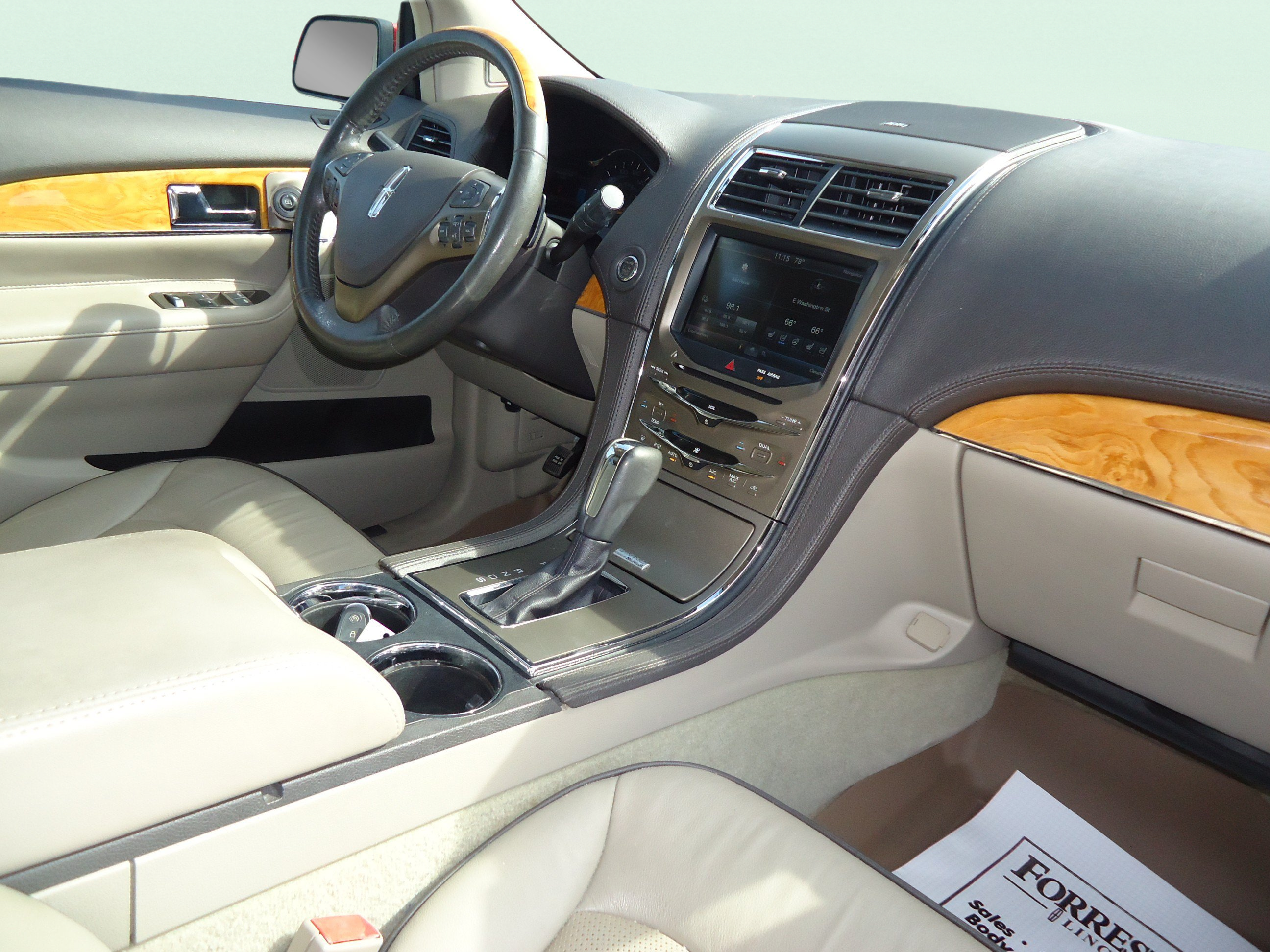 Used 2015 Lincoln MKX AWD w/ Equipment Group 102A image 27