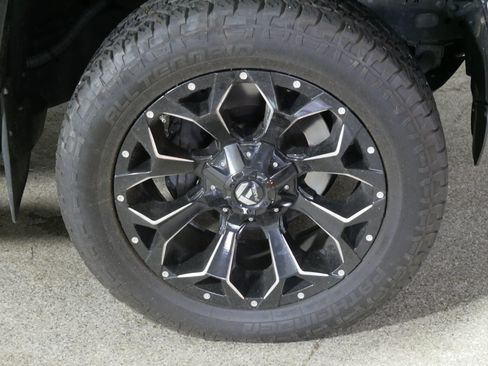 Used 2019 Toyota Tundra Platinum AWD/4WD image 15