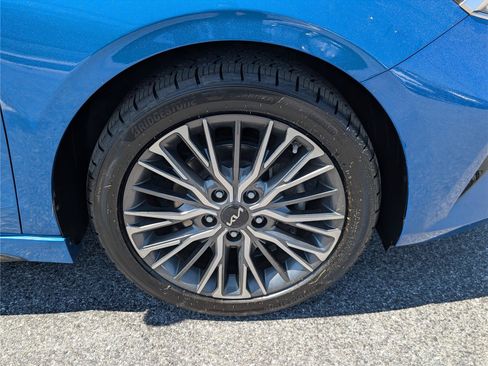 Used 2022 Kia Forte GT-Line w/ GT-Line Technology Package FWD image 9
