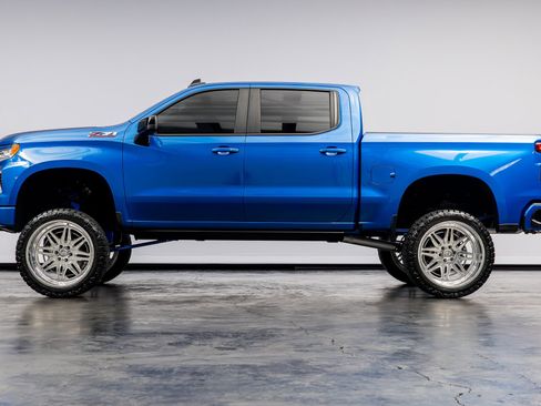 Used 2023 Chevrolet Silverado 1500 RST AWD/4WD image 10