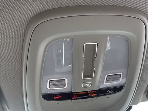 Certified 2025 Volvo XC60 B5 Plus image 22