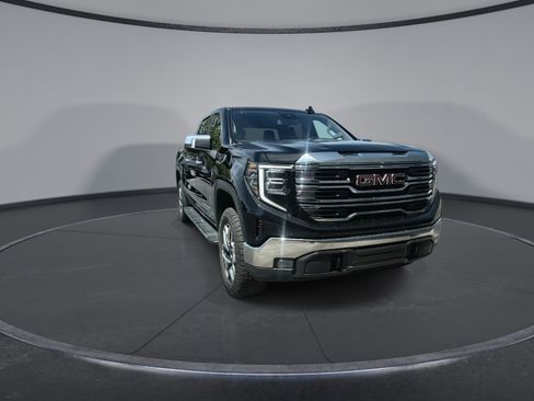 Used 2023 GMC Sierra 1500 SLT w/ SLT Premium Package AWD/4WD image 2
