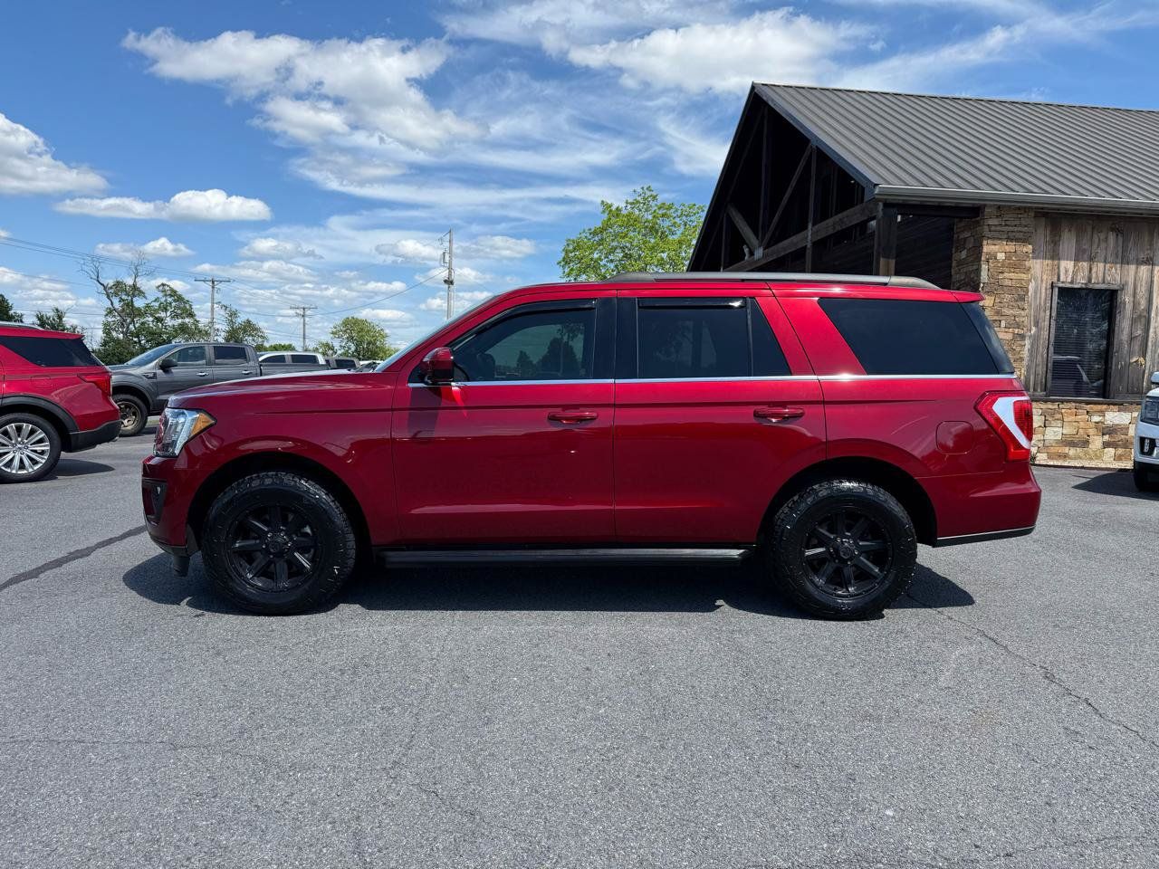 Used 2018 Ford Expedition XLT AWD/4WD image 3