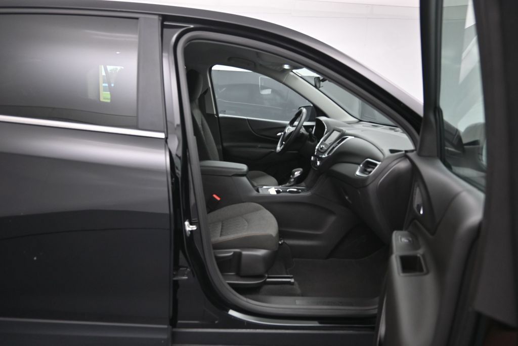 Certified 2024 Chevrolet Equinox LT AWD/4WD image 26