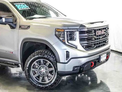 Certified 2024 GMC Sierra 1500 AT4 w/ Technology Package AWD/4WD image 3