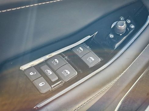 Certified 2024 Jeep Grand Cherokee L Overland w/ Advanced Protech Group III image 12