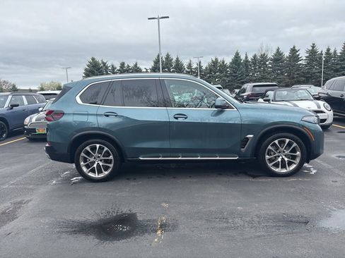 Certified 2024 BMW X5 xDrive40i w/ Premium Package AWD/4WD image 2