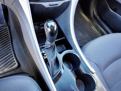 Used 2012 Hyundai Sonata Base 4dr Sedan w/ Leather Pkg image 28