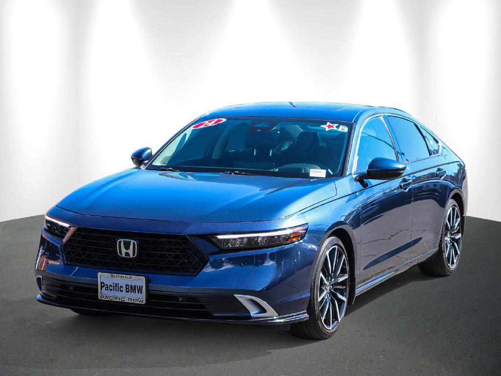Used 2024 Honda Accord Touring image 3