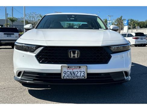 Used 2023 Honda Accord Touring image 9