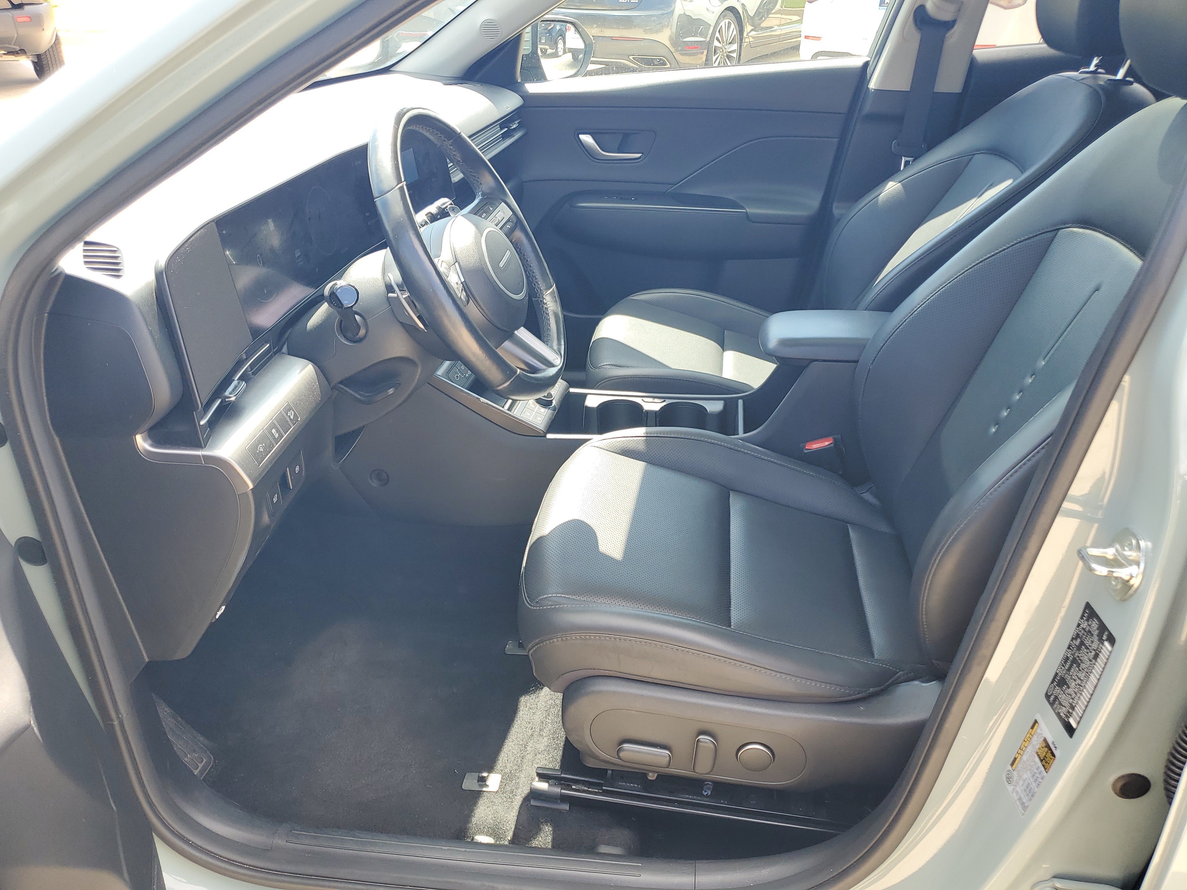 Used 2024 Hyundai Kona Limited AWD/4WD image 4