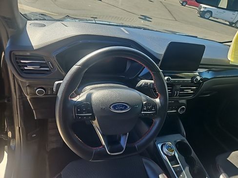 Used 2025 Ford Escape ST-Line FWD image 16