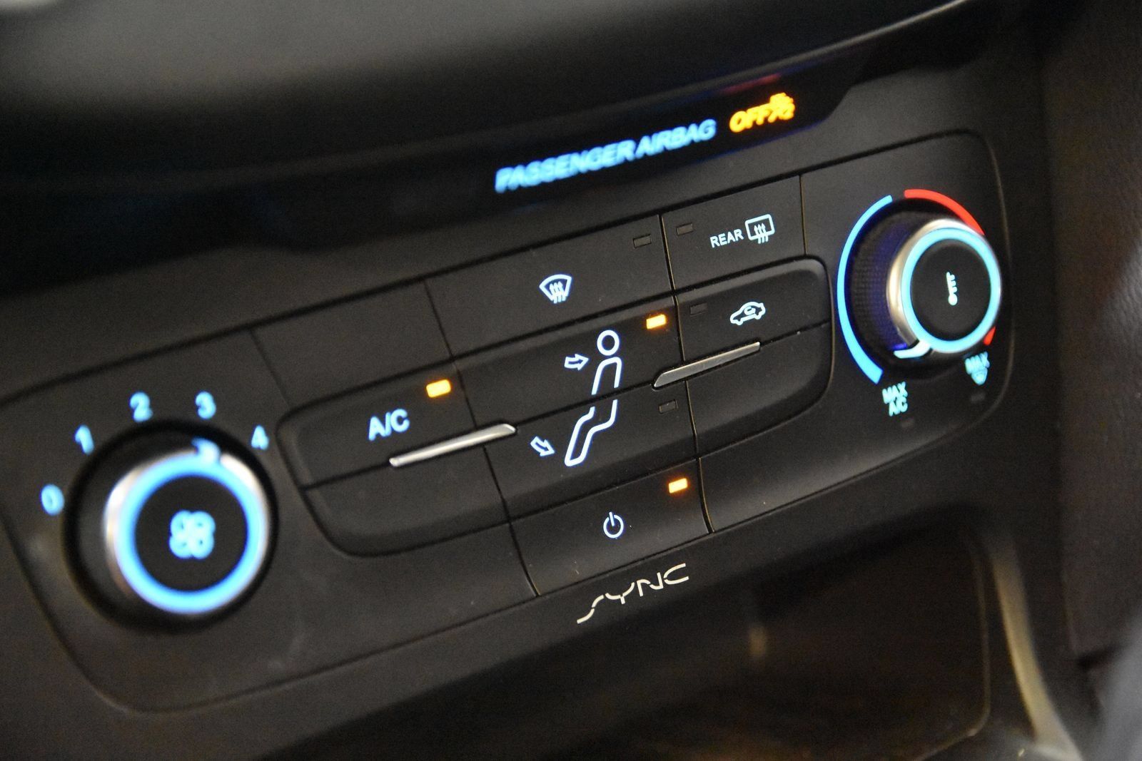 Used 2016 Ford Focus SE FWD image 23