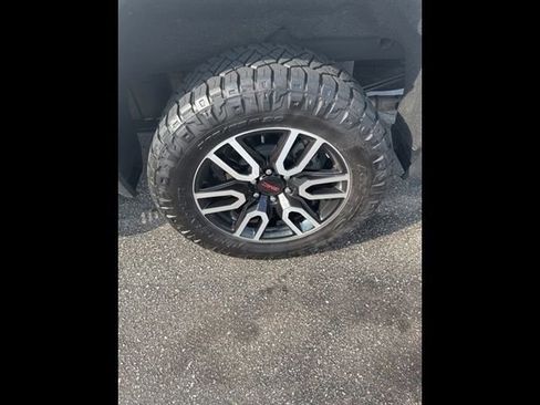 Used 2022 GMC Sierra 1500 AT4 w/ AT4 Preferred Package image 16