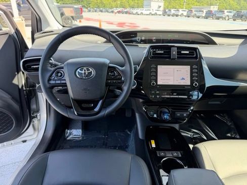 Certified 2022 Toyota Prius AWD image 15