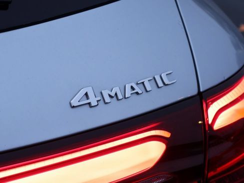 Certified 2026 Mercedes-Benz GLC 300 4MATIC image 9