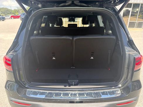 Used 2024 Mercedes-Benz EQB 250+ image 17