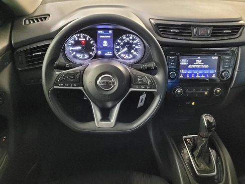 Used 2020 Nissan Rogue S FWD image 22