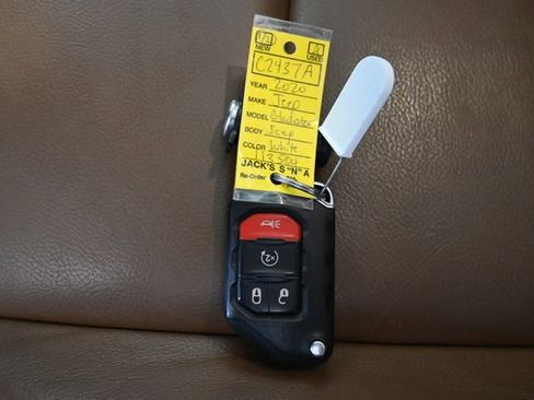 Used 2020 Jeep Gladiator Rubicon image 29