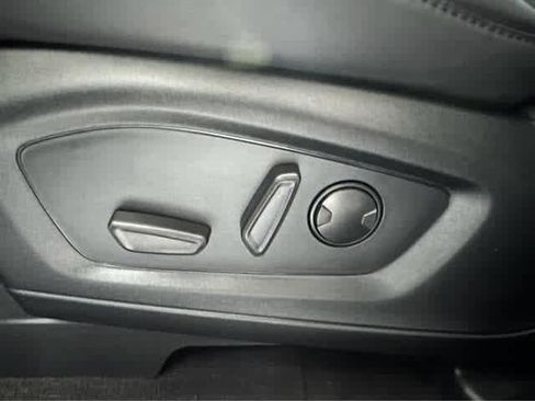 Used 2023 Ford Explorer XLT w/ Equipment Group 202A image 15