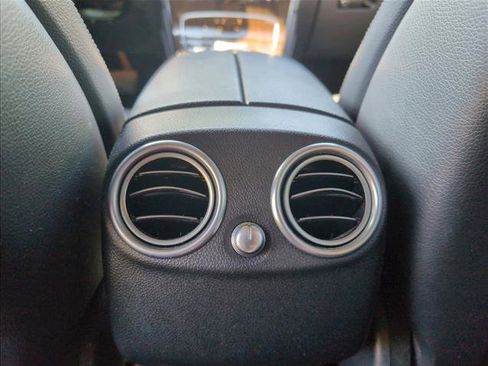 Used 2018 Mercedes-Benz GLC 300 4MATIC image 19