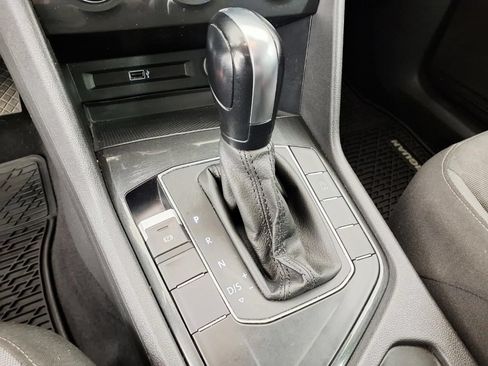 Used 2019 Volkswagen Tiguan S w/ Driver Assistance Package FWD image 21