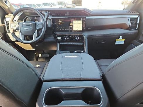 New 2026 GMC Sierra 2500 Denali w/ Denali Reserve Package image 11