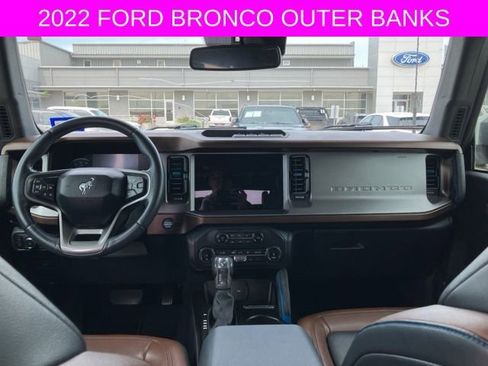 Used 2022 Ford Bronco Outer Banks AWD/4WD image 17