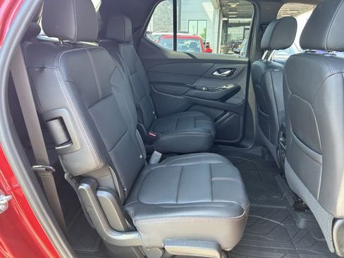 Used 2023 Chevrolet Traverse RS w/ LPO, Floor Liner Package AWD/4WD image 27