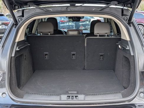 Used 2025 Lincoln Corsair Premiere w/ Equipment Group 101A image 29