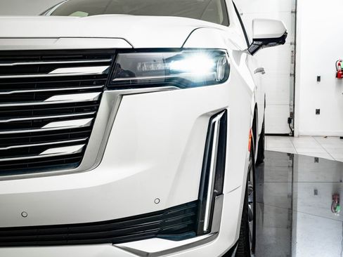 Used 2023 Cadillac Escalade Premium Luxury Platinum image 15