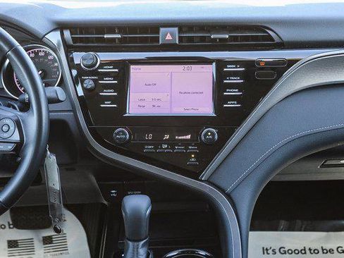 Certified 2019 Toyota Camry SE image 12