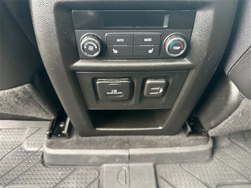 Used 2023 Chevrolet Traverse Premier w/ Redline Edition image 29