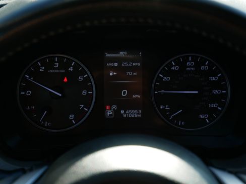 Used 2023 Subaru Outback Premium image 21