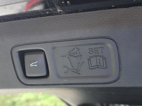 Used 2020 Ford Expedition Limited RWD image 13