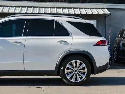 Used 2022 Mercedes-Benz GLE 350 4MATIC w/ Premium Package image 18