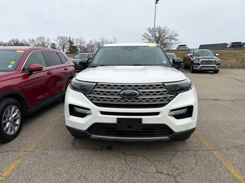 Used 2022 Ford Explorer Limited w/ Equipment Group 301A image 5