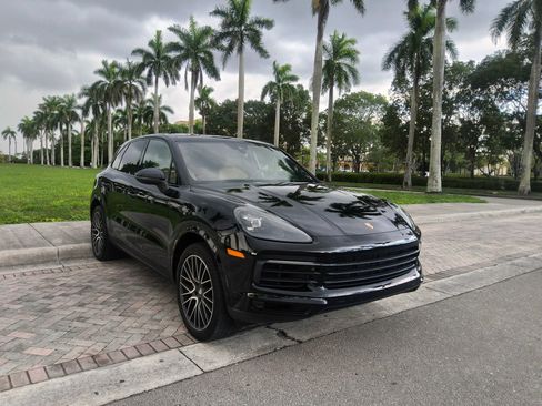 Used 2019 Porsche Cayenne S AWD/4WD image 1