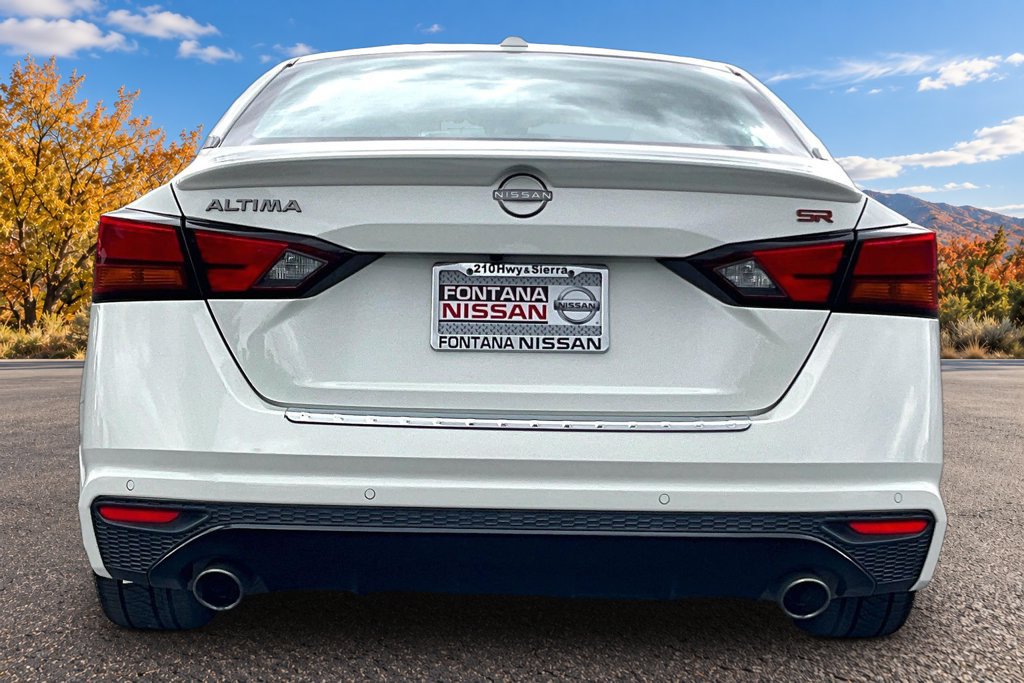 Used 2023 Nissan Altima 2.5 SR w/ SR Premium Package FWD image 5