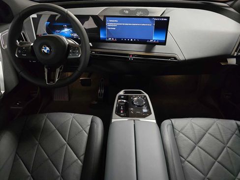 Used 2026 BMW iX xDrive60 w/ M Sport Package AWD/4WD image 17