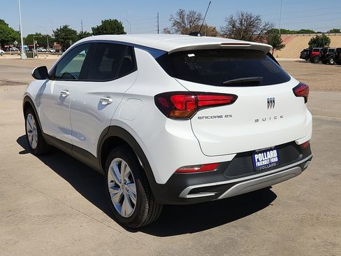 Used 2025 Buick Encore GX Preferred FWD image 2