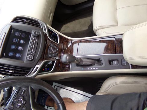 Used 2016 Buick LaCrosse Leather FWD image 57